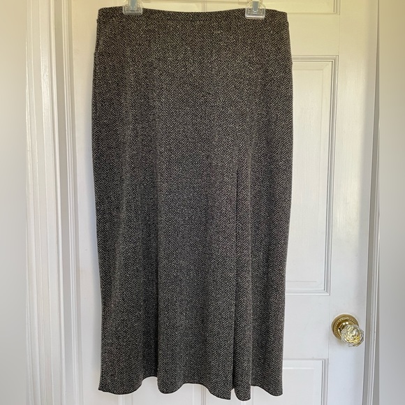 Medium grey midi skirt by Emma James - Picture 1 of 6